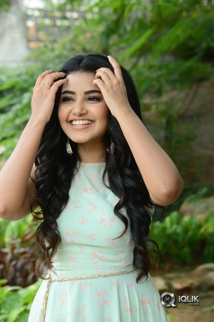 Anupama-Parameswaran-Interview-about-Vunnadhi-Okate-Zindagi-Movie